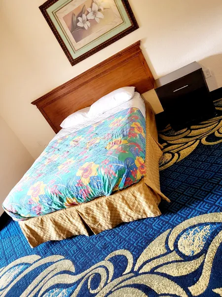 Metro Inn & Suites hotel detail image 6