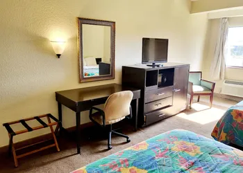 Metro Inn & Suites hotel thumbnail 8
