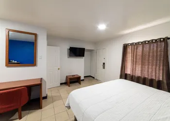 American Inn hotel thumbnail 2