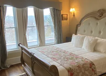 Hazeltine Boutique Hotel BnB hotel thumbnail 3