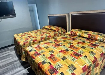 Kings Castle Motel hotel thumbnail 4