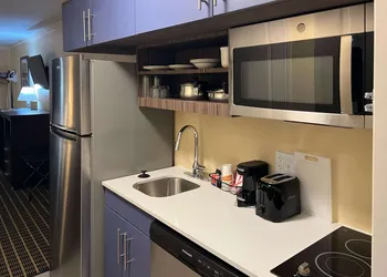 MainStay Suites Ozona I-10 hotel thumbnail 5