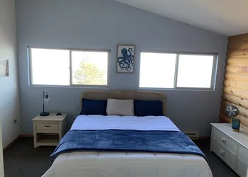 King Halibut Lodge hotel thumbnail 5