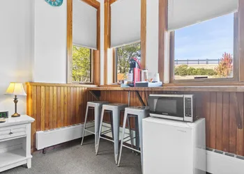 Endion Station Inn | Hotel Next to Lake Superior hotel thumbnail 6