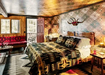 Urban Cowboy Lodge hotel thumbnail 3