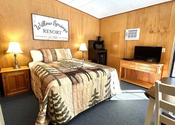 Willow Springs Resort hotel thumbnail 3