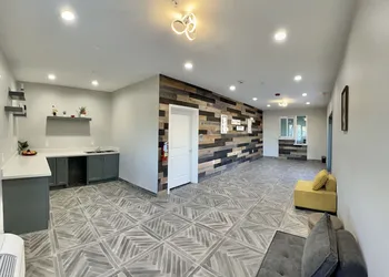 The Residency Suites hotel thumbnail 6