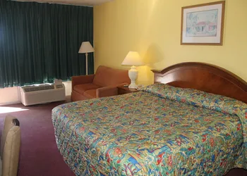 Cruise Port Inn hotel thumbnail 3