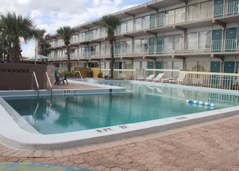 Cruise Port Inn hotel thumbnail 6