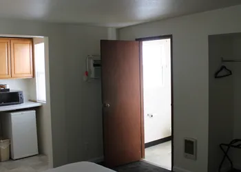Sprague Motel hotel thumbnail 3
