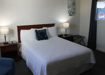 Sprague Motel hotel thumbnail 5