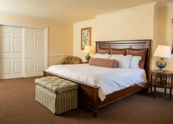 Plumsteadville Inn hotel thumbnail 3
