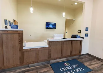 Cobblestone Inn & Suites - Sheldon hotel thumbnail 3