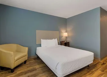 WoodSpring Suites Roanoke hotel thumbnail 6
