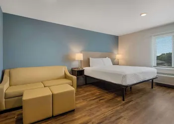 WoodSpring Suites Roanoke hotel thumbnail 8
