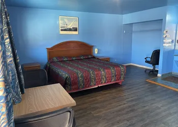 Full Moon Inn hotel thumbnail 5