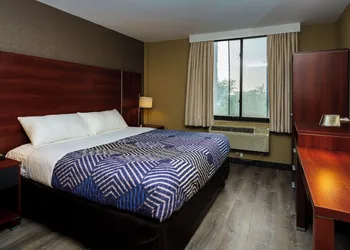 Sky Hotel Flushing/LaGuardia Airport hotel thumbnail 7