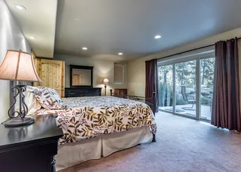 Pineview Lodge hotel thumbnail 2