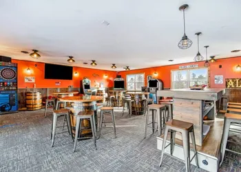 Snow Chasers Lodge hotel thumbnail 3