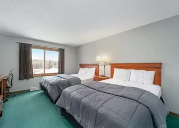Snow Chasers Lodge hotel thumbnail 5