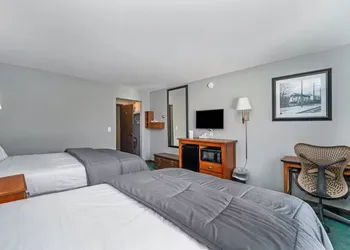 Snow Chasers Lodge hotel thumbnail 7