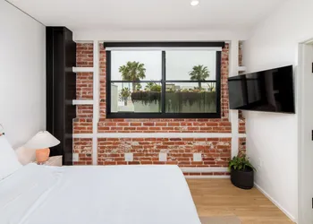 The Brick Hotel hotel thumbnail 8