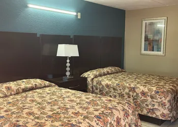 Royal Inn hotel thumbnail 3