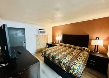 Economy Inn hotel thumbnail 4