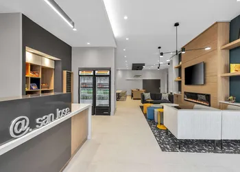 La Quinta Inn & Suites by Wyndham San Jose Airport-Downtown hotel thumbnail 3