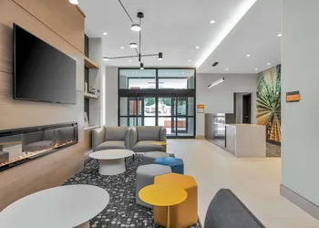 La Quinta Inn & Suites by Wyndham San Jose Airport-Downtown hotel thumbnail 7