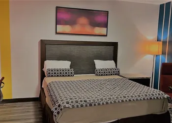 Imperial Inn hotel thumbnail 8
