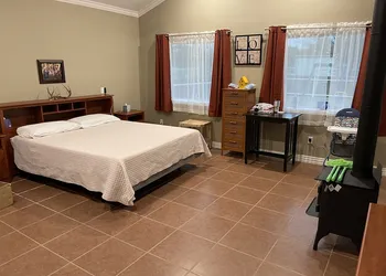 Lake Godstone™ hotel thumbnail 5