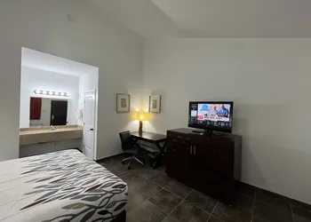 Bass Inn - Choke Canyon National Park hotel thumbnail 6