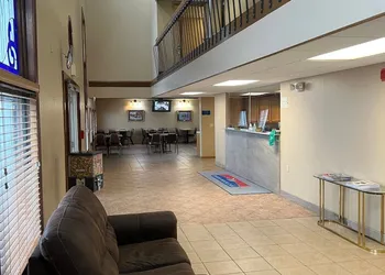 The White House Inn hotel thumbnail 2