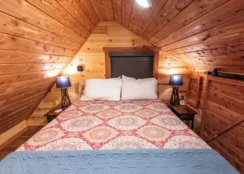 Windstorm Cabin hotel thumbnail 4