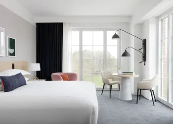 Kimpton The Forum Hotel by IHG hotel thumbnail 7