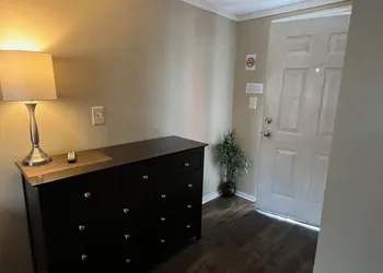The Travelers Inn hotel thumbnail 6