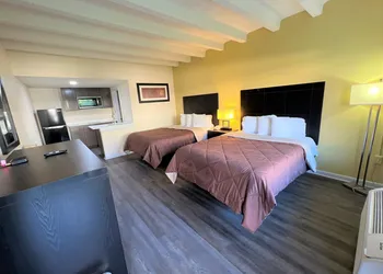 James River Inn & Suites hotel thumbnail 4