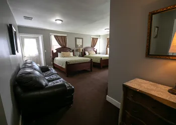 Nauvoo Temple House Hotel hotel thumbnail 5