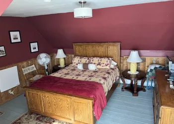 Seymour Lake Lodge hotel thumbnail 5