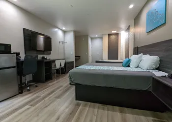 Crystal Inn Jacinto City hotel thumbnail 5