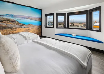 Icon Inn hotel thumbnail 8