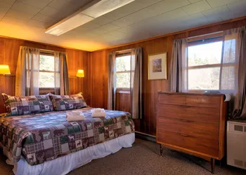 Gale River Motel hotel thumbnail 3