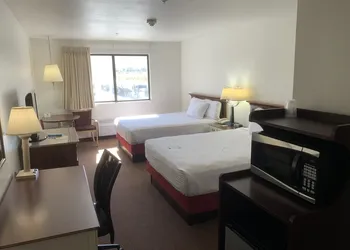 Days Inn by Wyndham Lake Point hotel thumbnail 7