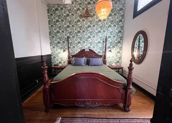 The Oliver Inn | Duluth Hotel Near Canal Park hotel thumbnail 2