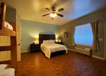 Copperhead Lodge and Resort Cabin Rentals hotel thumbnail 3