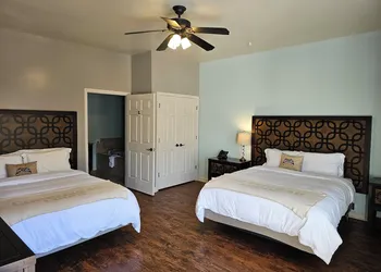 Copperhead Lodge and Resort Cabin Rentals hotel thumbnail 5