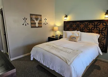 Copperhead Lodge and Resort Cabin Rentals hotel thumbnail 6