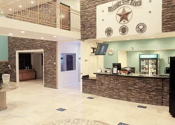 B&J Hotel and Apartment hotel thumbnail 3