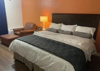 B&J Hotel and Apartment hotel thumbnail 5